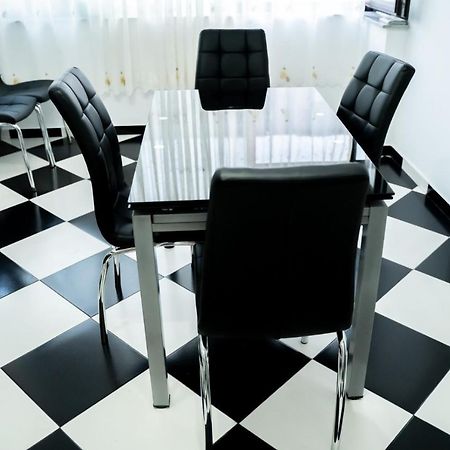 Apartament Luxury Apartment Gura Humorului Bagian luar foto