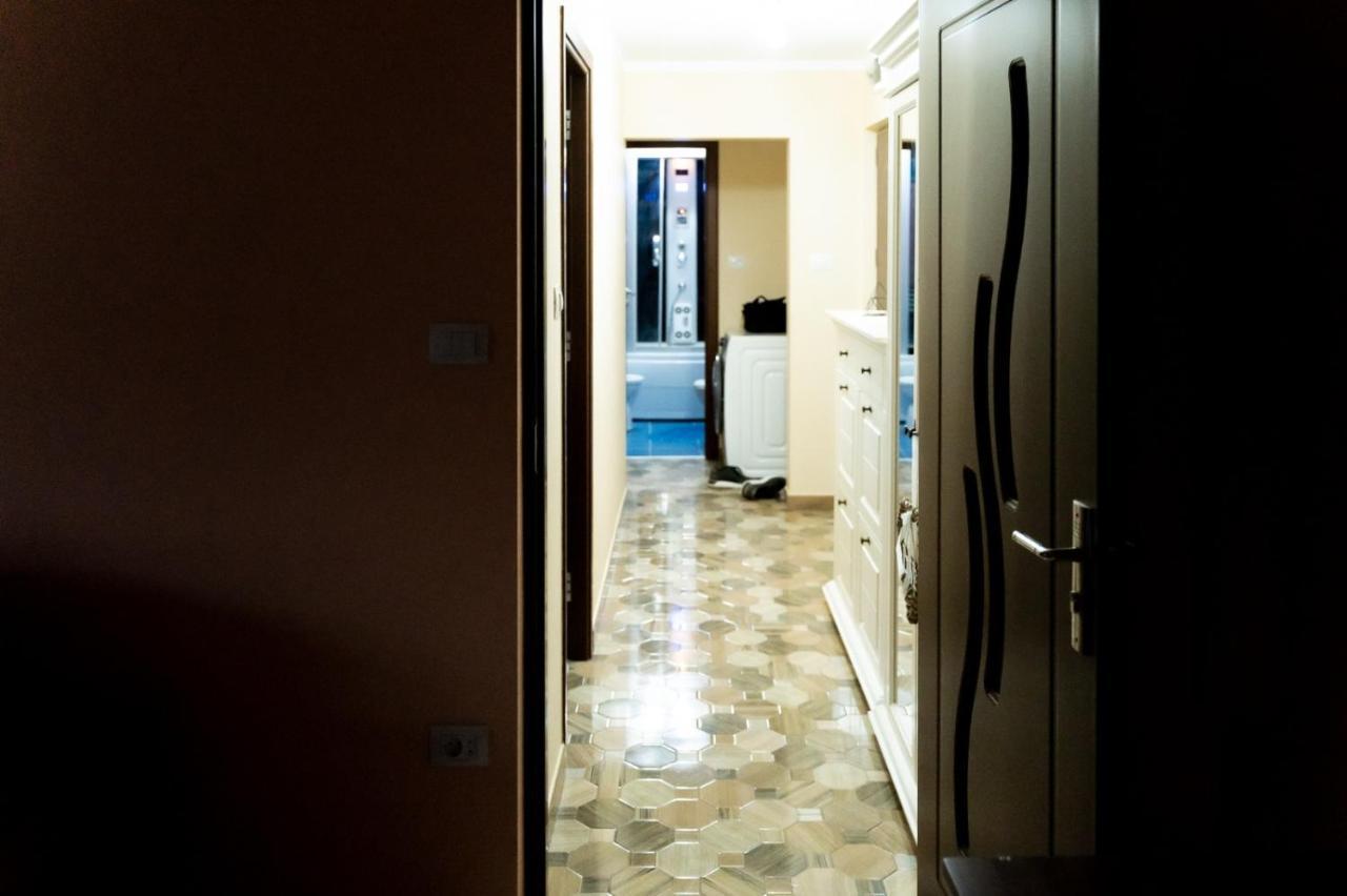 Apartament Luxury Apartment Gura Humorului Bagian luar foto